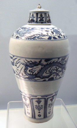 Chinese Ming dynasty porcelain
