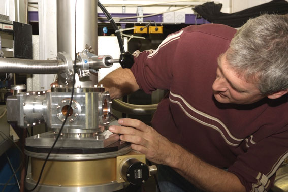 pulsed magnetic field device at beamline ID24